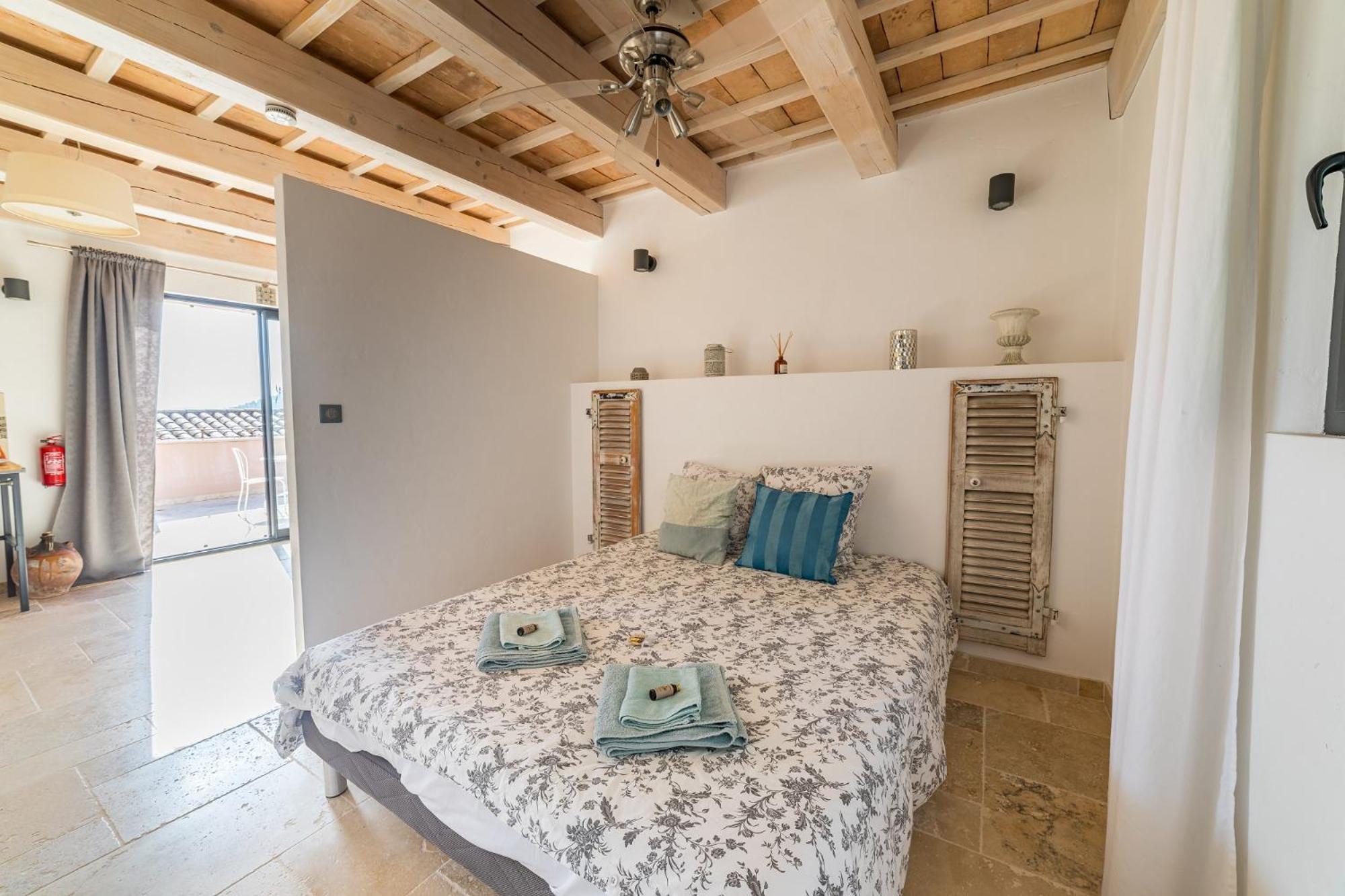O Patio Du Mas Bed & Breakfast Callas